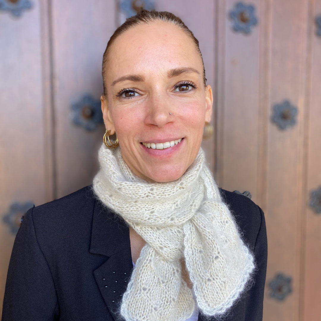 Kit tricot écharpe Leire – Patron + laine mohair et fil pailleté – Niveau débutant/intermédiaire
