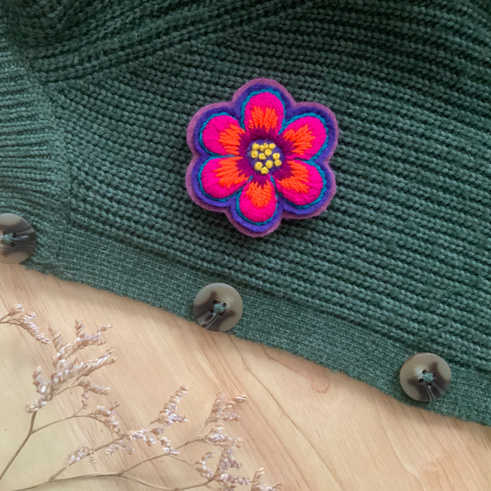 Crée ta broche florale à la broderie